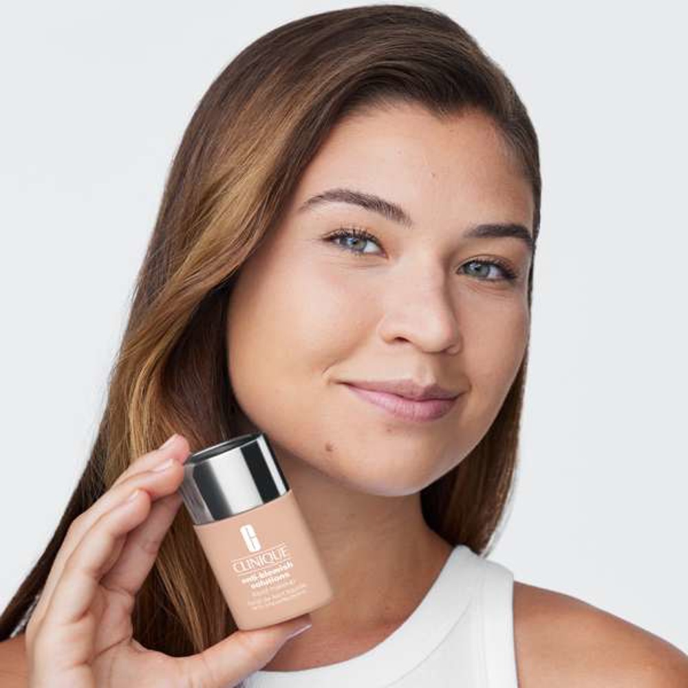 Anti-Blemish Solutions Liquid Foundation